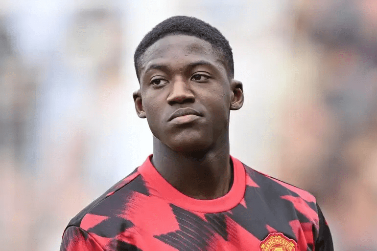 Kobbie Mainoo during a Premier League match for Manchester United against Fulham at Craven Cottage