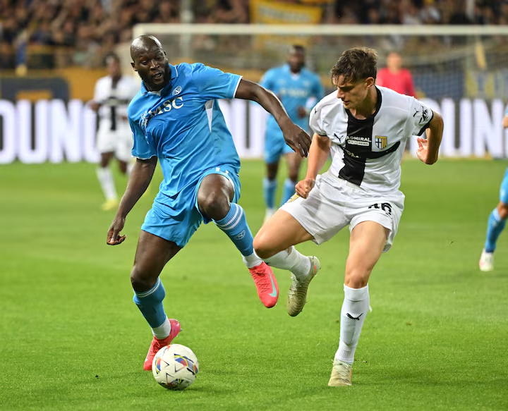 Liverpool sign Giovanni Leoni defender from Parma