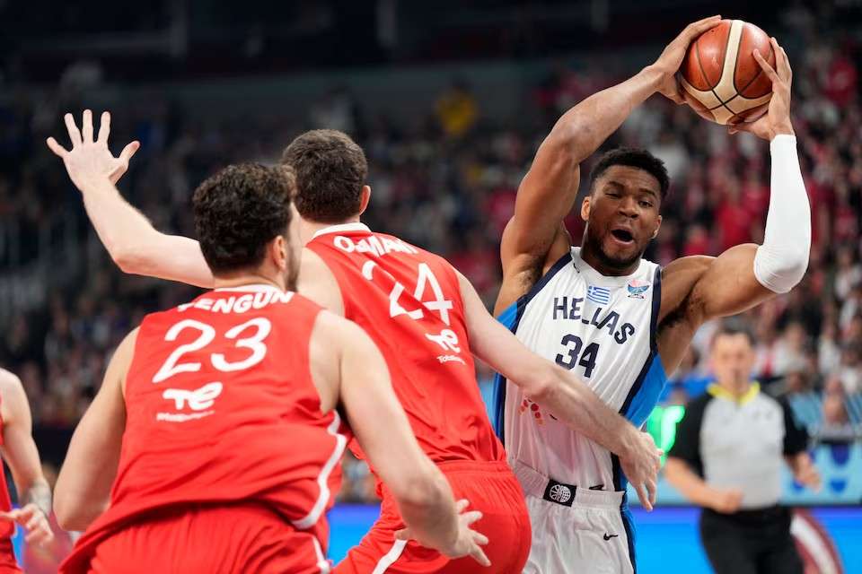 Turkey's Cedi Osman in action against Greece at EuroBasket 2025 semifinal