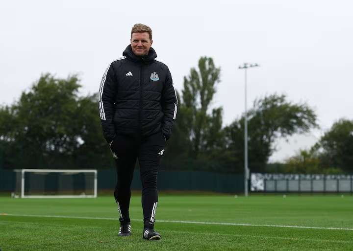 Eddie Howe during Newcastle United training ahead of Barcelona clash in the Champions League