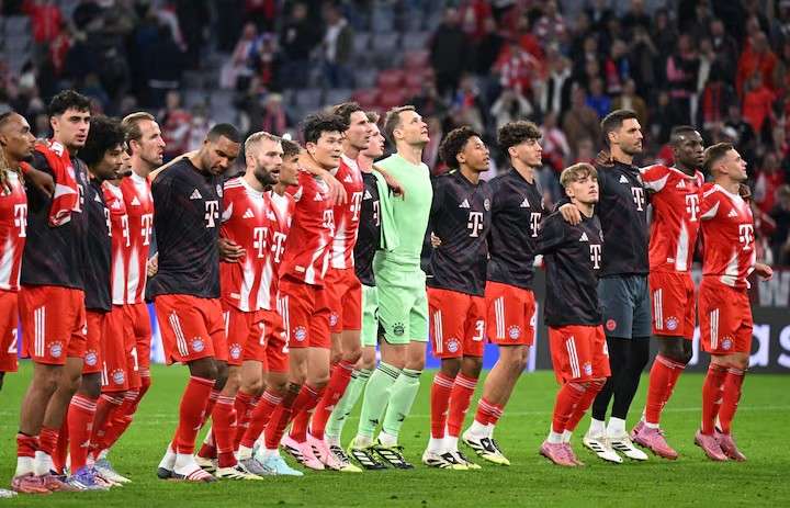 Bayern Munich players celebrating after 3-1 win over Chelsea in the Champions League
