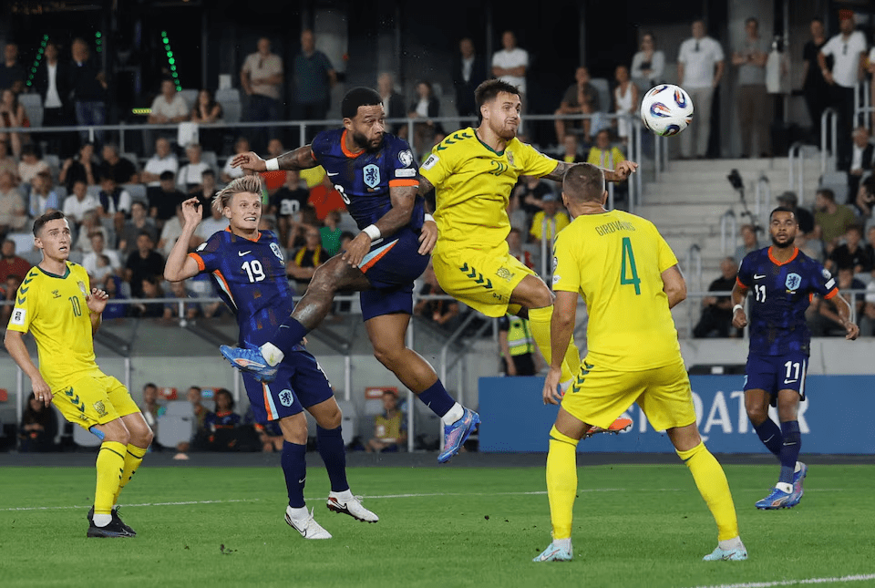 Memphis Depay scores for Netherlands in World Cup qualifiers