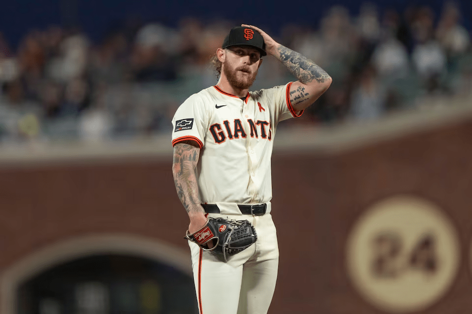 Carson Whisenhunt pitching for the San Francisco Giants against the Chicago Cubs