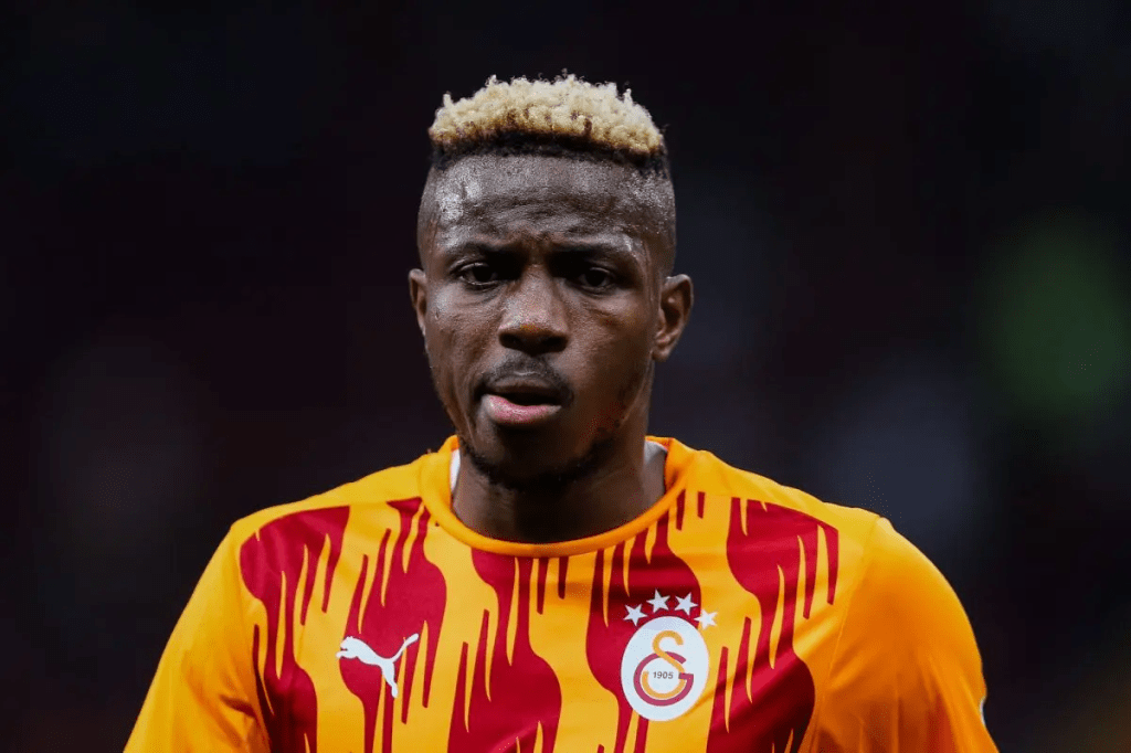Victor Osimhen in Galatasaray kit