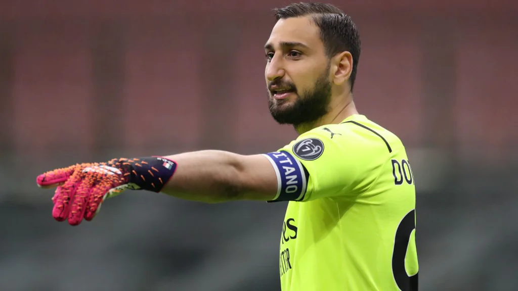 Gianluigi Donnarumma playing for Manchester City