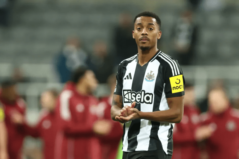 Joe Willock Runs Out of Petrol in £200k Porsche During Newcastle Outing