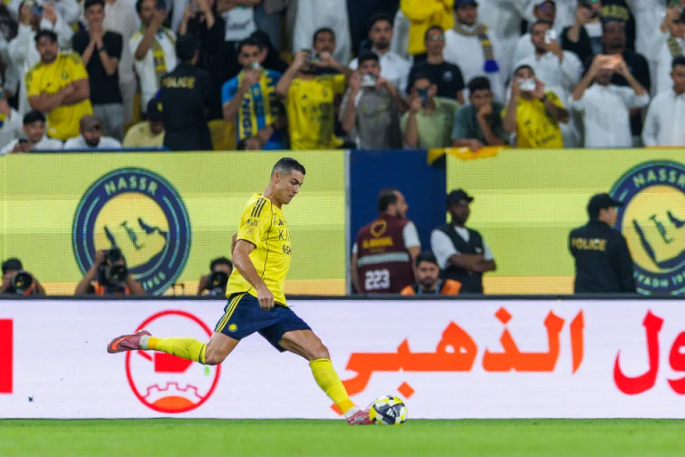 Cristiano Ronaldo goes viral after failed free-kick pep talk as Al-Nassr suffer defeat