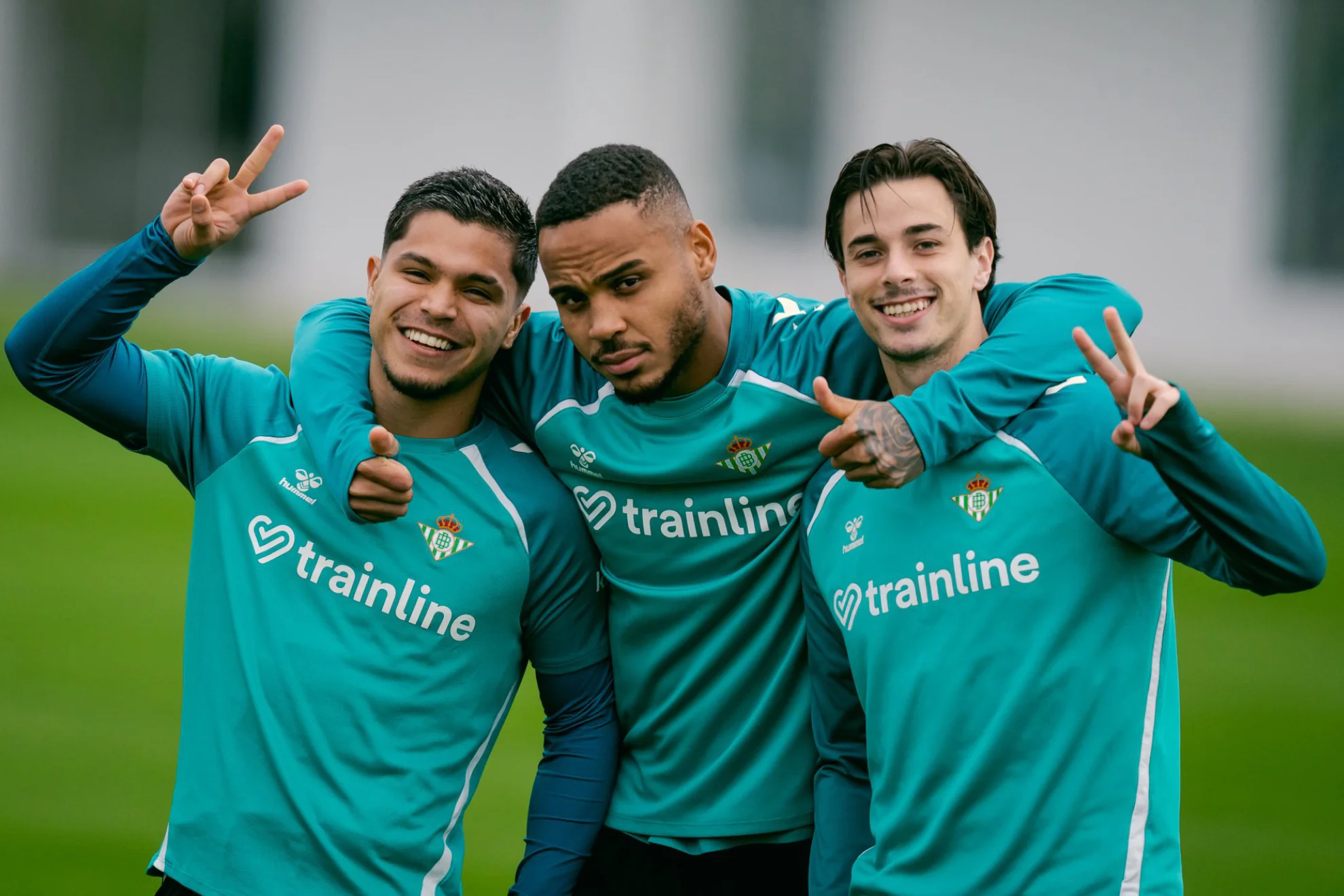 La lista de Pellegrini frente al Espanyol, con Natan y Pablo García, pero sin Junior y Bakambu