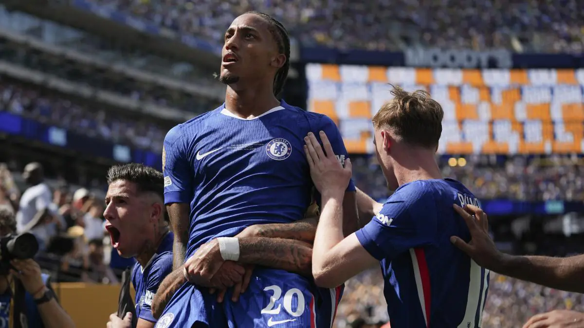 El Chelsea se pondrá duro por Joao Pedro