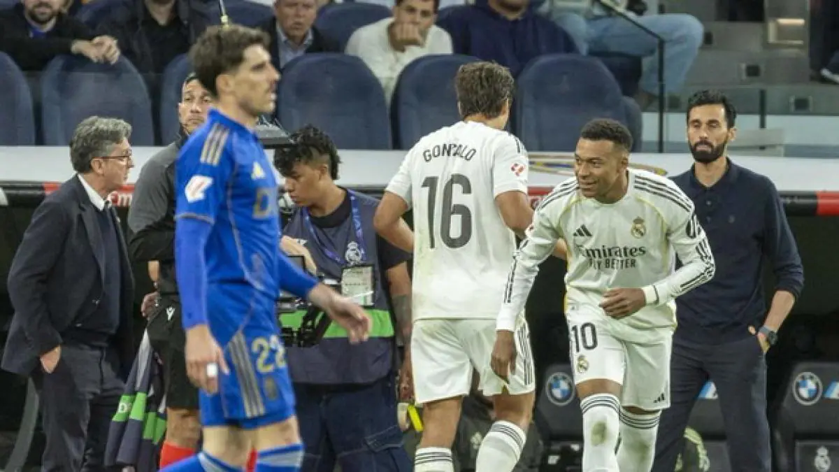Castigo a Mbappé con una pitada histórica y su madre se lo toma a risa