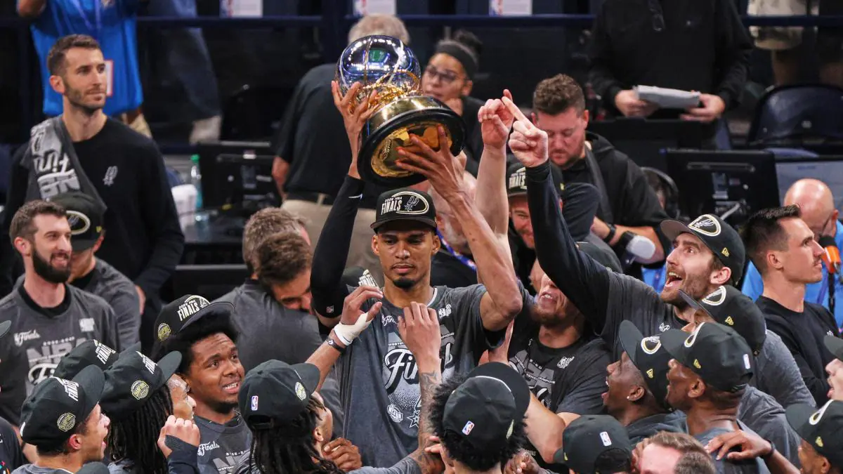 Wembanyama tumba a los Thunder y los Spurs se citan con los Knicks en las Finales NBA