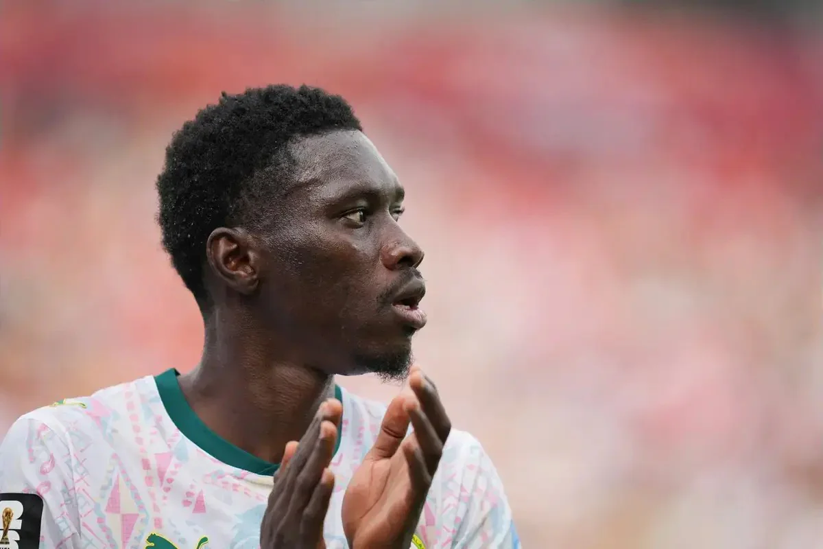Ismaila Sarr breaks silence on Manchester United transfer links