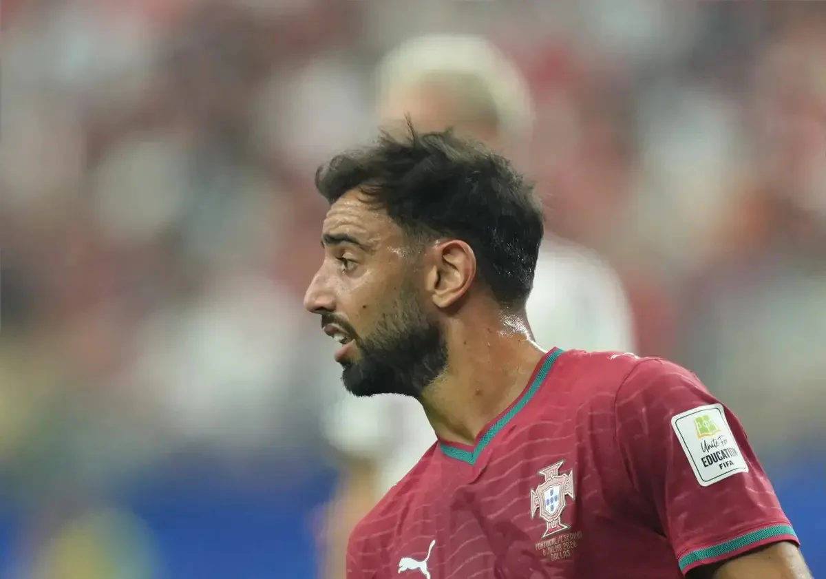 Bruno Fernandes officially loses manager