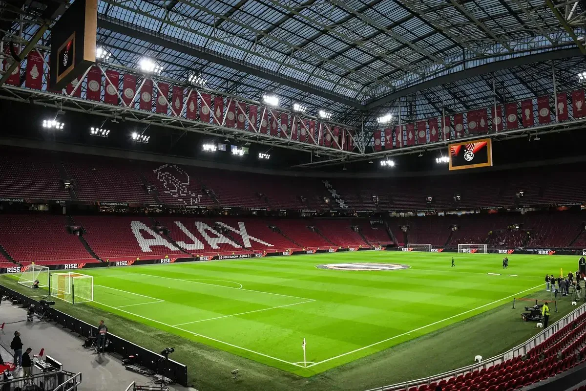 Ajax officially re-sign former Manchester United star for third spell at club